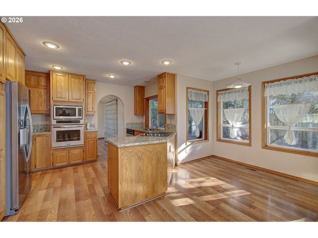 1758 Nw 18TH Ct, Gresham, OR 97030