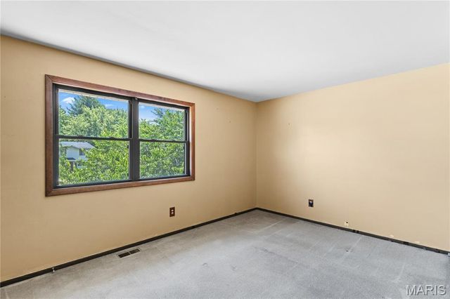 12787 Parkway Estates Drive, St Louis, MO 63146