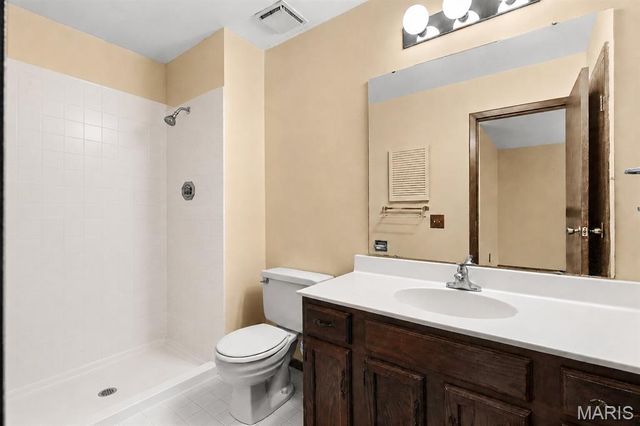 12787 Parkway Estates Drive, St Louis, MO 63146