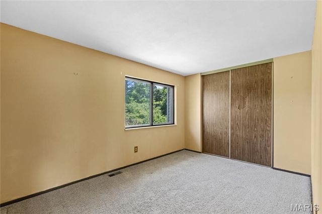 12787 Parkway Estates Drive, St Louis, MO 63146