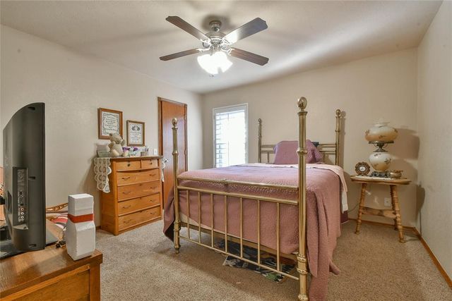 301 W Ponderosa Drive, Tuttle, OK 73089