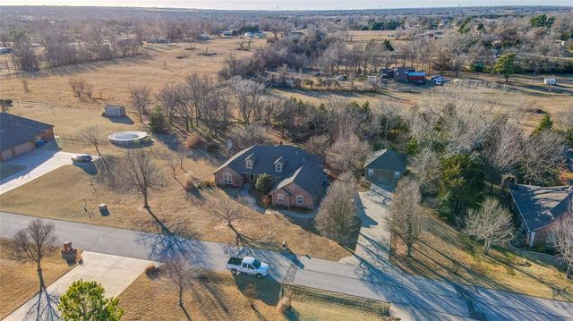 301 W Ponderosa Drive, Tuttle, OK 73089
