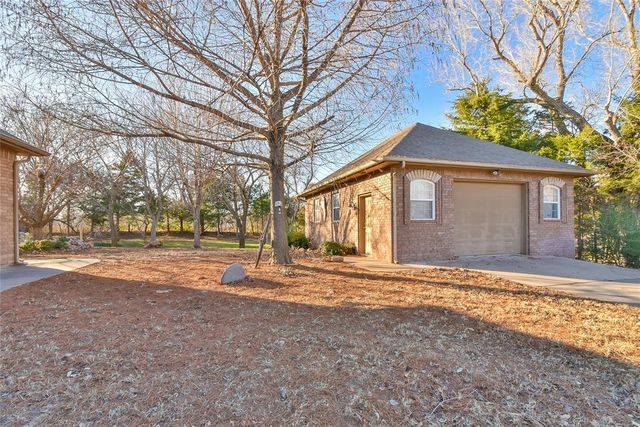 301 W Ponderosa Drive, Tuttle, OK 73089