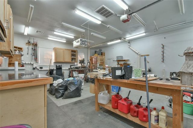 301 W Ponderosa Drive, Tuttle, OK 73089