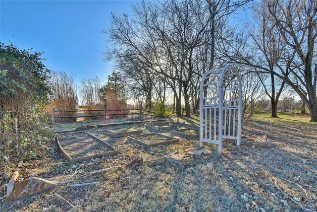 301 W Ponderosa Drive, Tuttle, OK 73089