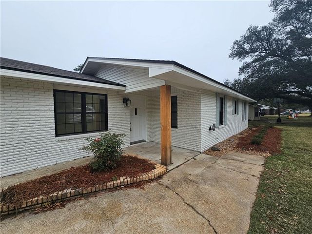 129 GAYVEN Drive, Ball, LA 71405