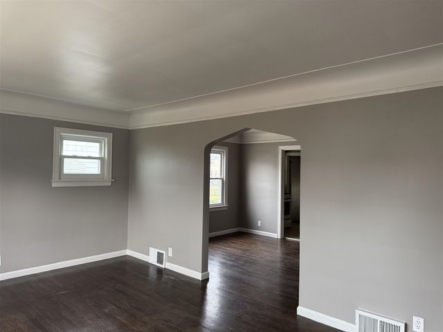 182 Bondie Street, Wyandotte, MI 48192