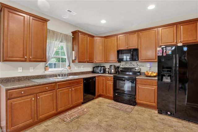 4158 Everett ST, Chesapeake, VA 23324