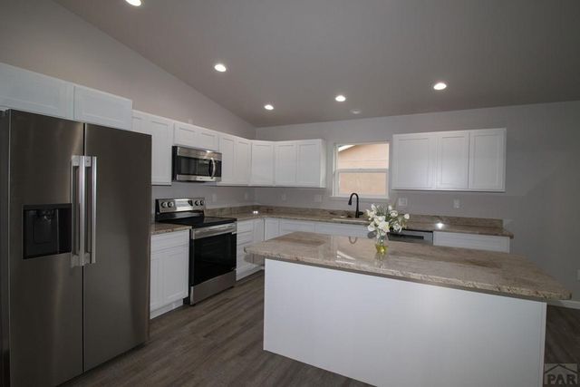 136 High Meadows Dr, Florence, CO 81226