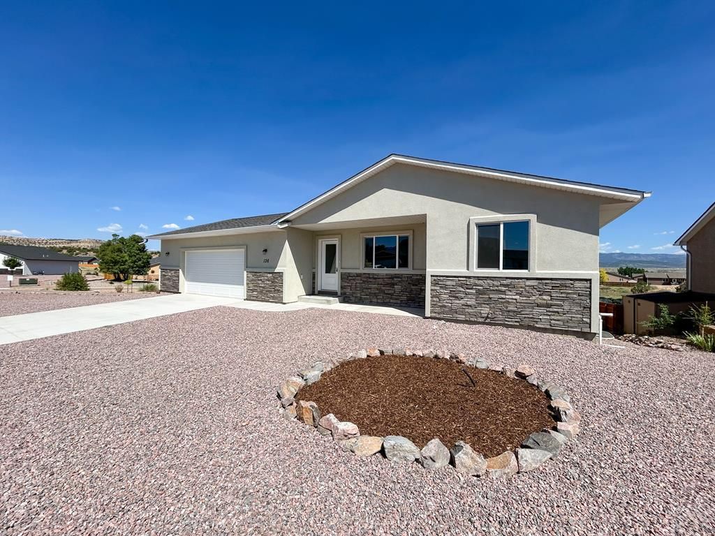 136 High Meadows Dr, Florence, CO 81226