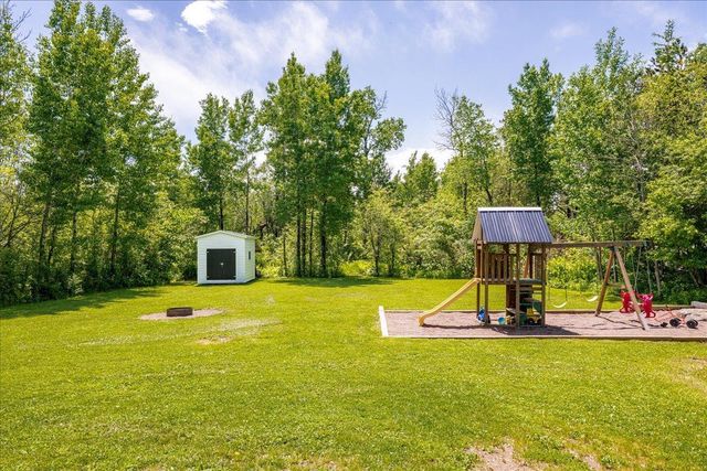 4124 W Calvary Road, Duluth, MN 55803