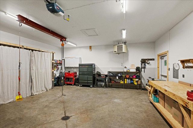 4124 W Calvary Road, Duluth, MN 55803