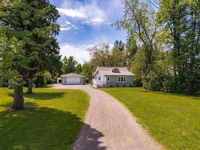 4124 W Calvary Road, Duluth, MN 55803