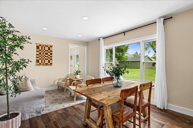 4124 W Calvary Road, Duluth, MN 55803
