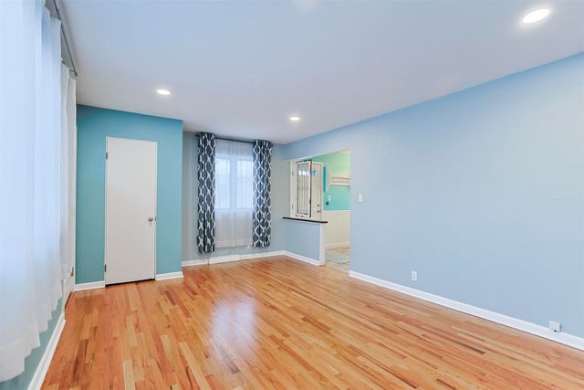 1205 Pyle Avenue, South Bend, IN 46615