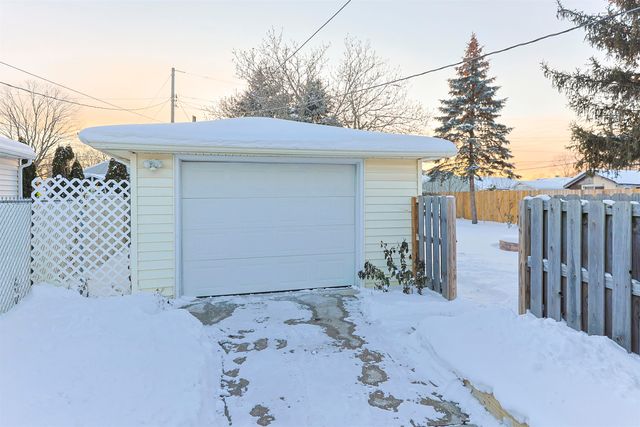 1205 Pyle Avenue, South Bend, IN 46615