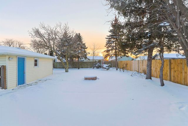 1205 Pyle Avenue, South Bend, IN 46615