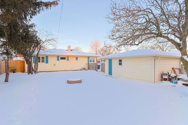 1205 Pyle Avenue, South Bend, IN 46615