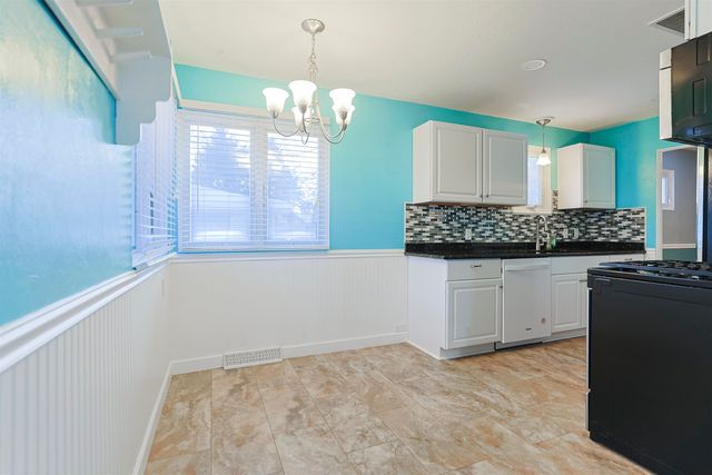 1205 Pyle Avenue, South Bend, IN 46615