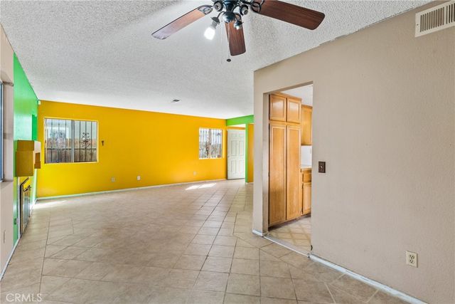1543 Keepsake Lane, Perris, CA 92571
