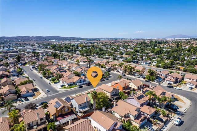 1543 Keepsake Lane, Perris, CA 92571