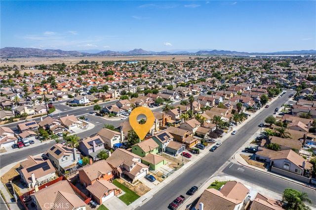 1543 Keepsake Lane, Perris, CA 92571