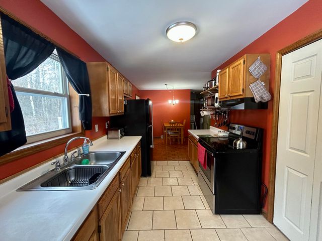 58 Reservoir Road, Peru, NY 12972