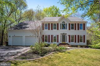 4752 HOLLY AVE, Fairfax, VA 22030
