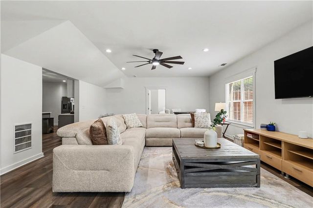 5028 Stefan Ridge Way, Buford, GA 30519