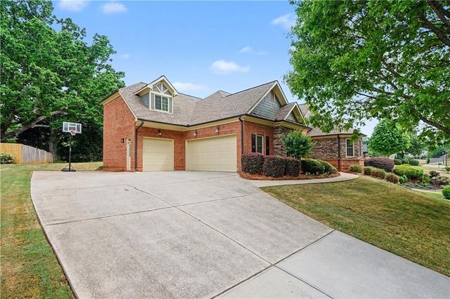 5028 Stefan Ridge Way, Buford, GA 30519