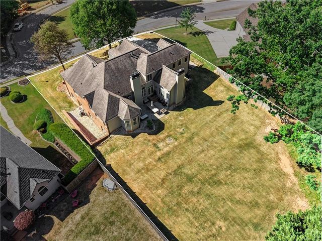 5028 Stefan Ridge Way, Buford, GA 30519