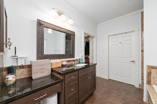 4001 29th Street N, Texas City, TX 77590