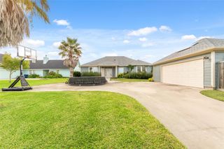 4001 29th Street N, Texas City, TX 77590