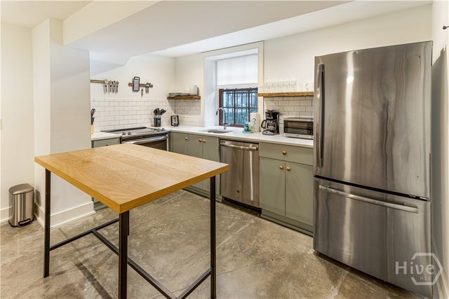 1 E Gordon Street 1, Savannah, GA 31401