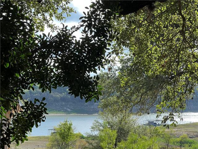 1345 Lake Shore DR, Spicewood, TX 78669