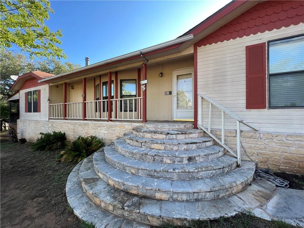 1345 Lake Shore DR, Spicewood, TX 78669