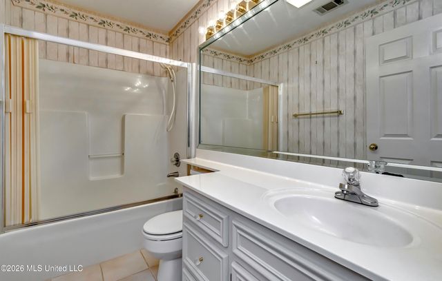 205 N Shadow Lake Drive, Clinton, MS 39056