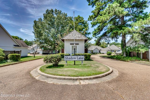 205 N Shadow Lake Drive, Clinton, MS 39056
