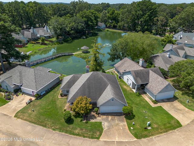 205 N Shadow Lake Drive, Clinton, MS 39056