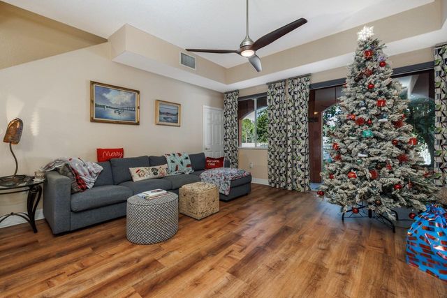 55 SE Palermo Ct 105, Stuart, FL 34994