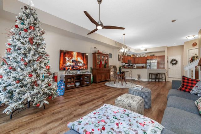 55 SE Palermo Ct 105, Stuart, FL 34994