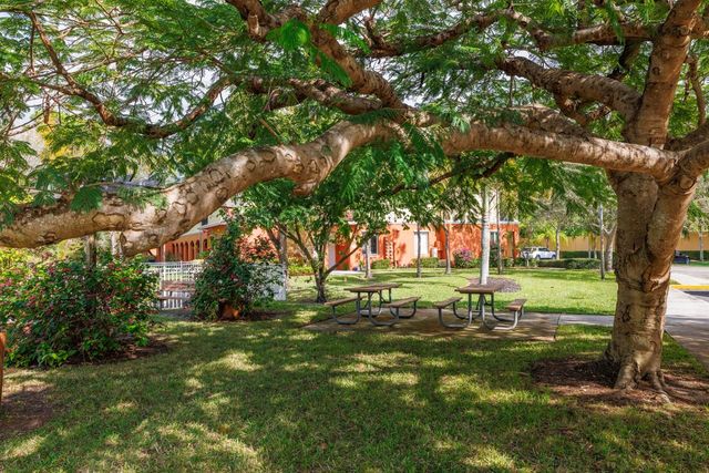 55 SE Palermo Ct 105, Stuart, FL 34994