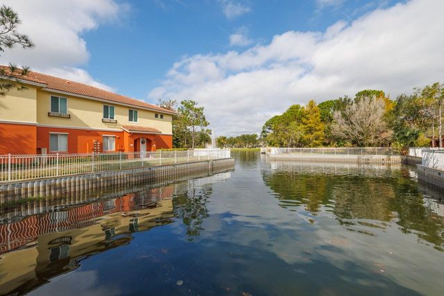 55 SE Palermo Ct 105, Stuart, FL 34994