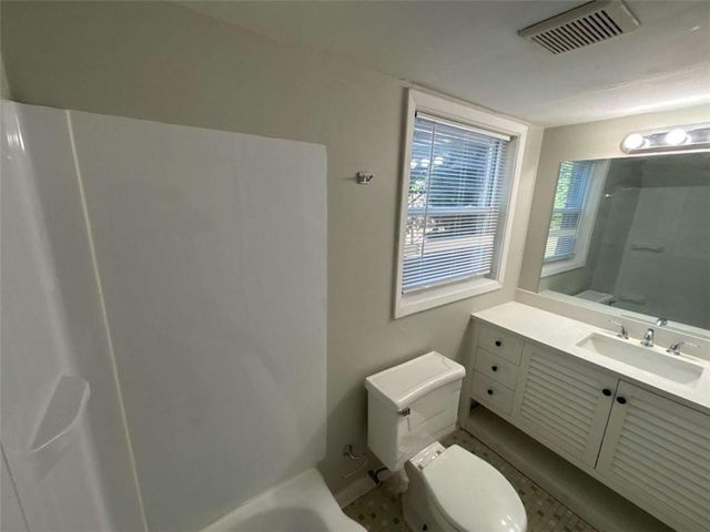 3673 Glen Falls Dr, Decatur, GA 30032