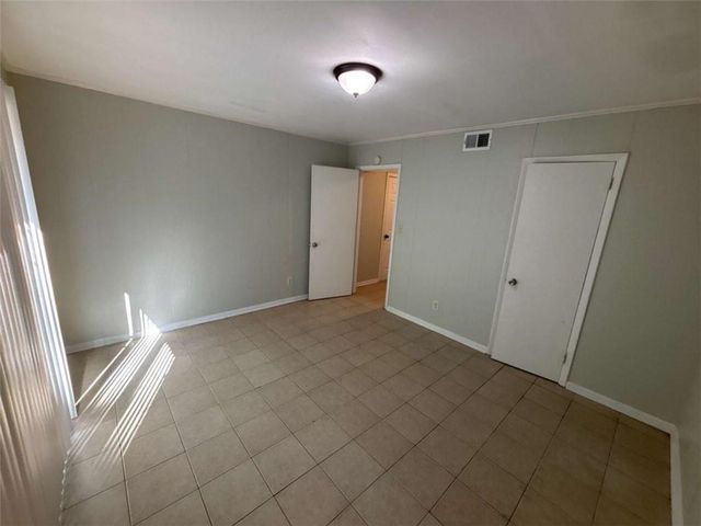 3673 Glen Falls Dr, Decatur, GA 30032