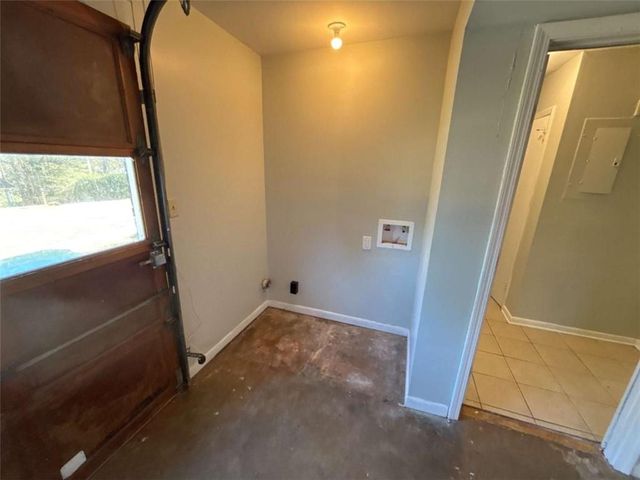 3673 Glen Falls Dr, Decatur, GA 30032