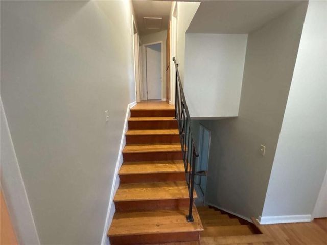 3673 Glen Falls Dr, Decatur, GA 30032