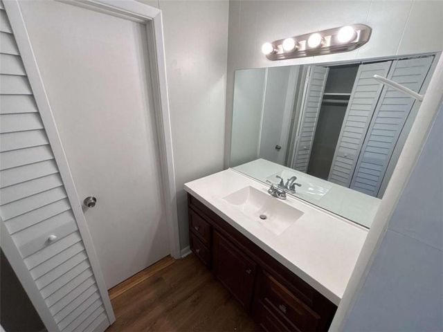 3673 Glen Falls Dr, Decatur, GA 30032