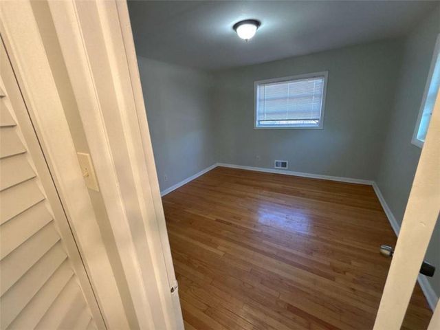 3673 Glen Falls Dr, Decatur, GA 30032