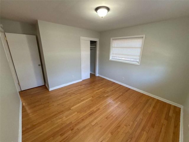 3673 Glen Falls Dr, Decatur, GA 30032